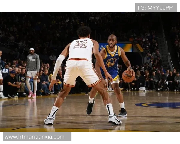 勇士35分大胜马刺,勇往直前晋级西部决赛 勇士35分大胜马刺,勇往直前晋级西部决赛