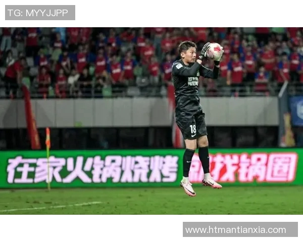 沙尔克04队大将因伤休战数周，球迷期待他早日重返赛场